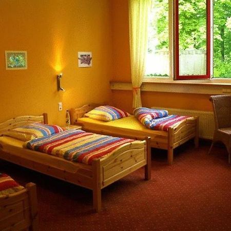 Econo Motel Goelzer Buchenbeuren Bagian luar foto