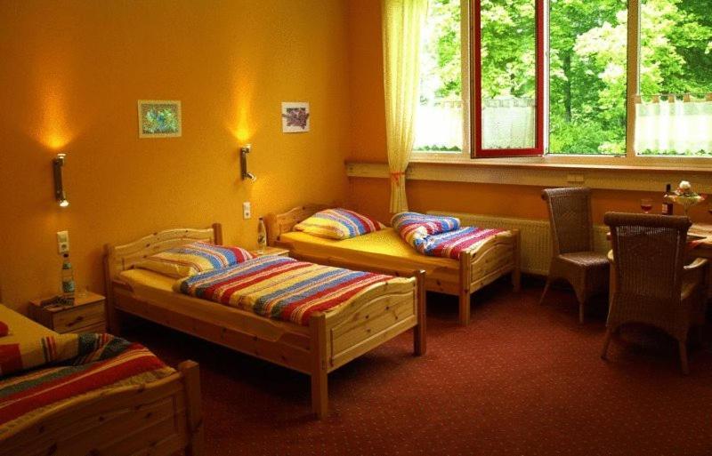 Econo Motel Goelzer Buchenbeuren Bagian luar foto